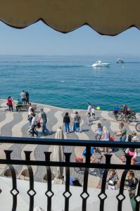 Zdjęcie z galerii obiektu Hotel Miralago w mieście Lazise