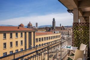 Una vista general de Florencia o una vista desde la ciudad tomada desde el hotel