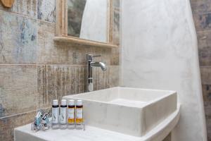 Korali Boutique Hotel tesisinde bir banyo