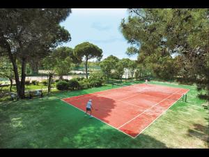 Tennis ou squash au sein de l'hôtel ou à proximité