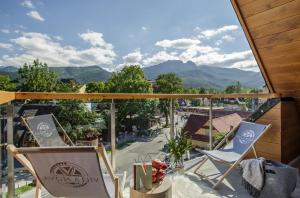 Uma vista da montanha tirada do cama e café (B&B) 