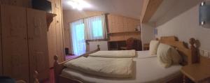 Кровать или кровати в номере Panoramahotel Burgeck