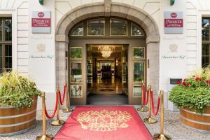 Facade o entrance ng Best Western Premier Grand Hotel Russischer Hof