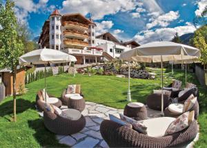 A garden outside Hotel Al Sonnenhof