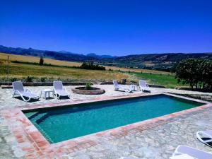 Piscina a Hotel Ronda Moments o a prop