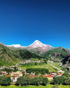 Vue générale sur la montagne ou vue sur la montagne depuis la maison d'hôtes