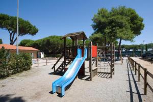 Parquinho infantil em Camping Village Africa