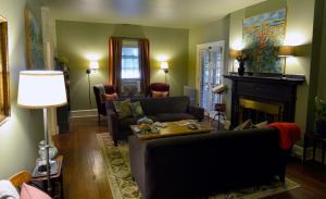 A seating area at The Lancaster Bed and Breakfast