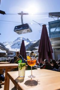 Bebidas en Hôtel Alpina - Swiss Ski & Bike Lodge Grimentz