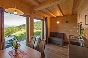 A seating area at Camping Chalet Salten