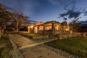 Ein Garten an der Unterkunft Posada de Luz