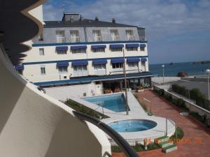 The swimming pool at or close to Apartamentos Astuy