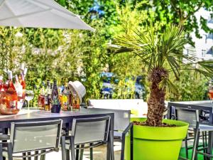 Taman di luar ibis Styles Strasbourg Avenue du Rhin