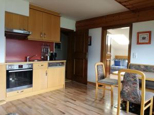 A kitchen or kitchenette at Haus Salzachblick