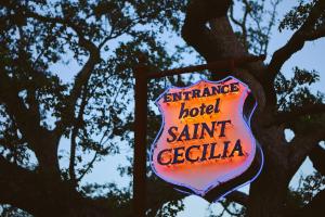 Sertifikāts, apbalvojums, norāde vai cits dokuments, kas ir izstādīts apskatei naktsmītnē Hotel Saint Cecilia