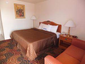 Americas Best Value Inn Santa Rosa, New Mexico 객실 침대