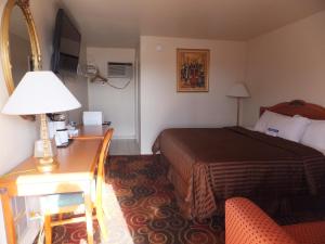 Americas Best Value Inn Santa Rosa, New Mexico 객실 침대