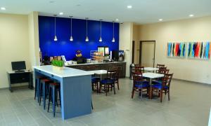 Kuvagallerian kuva majoituspaikasta Americas Best Value Inn & Suites-Prairieville, joka sijaitsee kohteessa Prairieville 