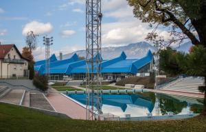 A piscina localizada em Goldenfields apartment ou nos arredores