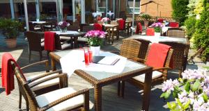 A restaurant or other place to eat at Best Western Hotel Halle-Merseburg