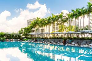 Bazen u ili blizu objekta Hyde Suites Midtown Miami