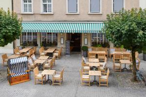 Restoran ili drugo mesto za obedovanje u objektu Sorell Hotel Krone