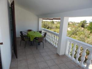 Balkon atau teras di Apartmani Nin