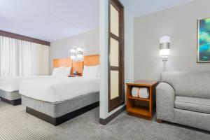 Cama ou camas em um quarto em Hyatt Place Fort Worth/Hurst