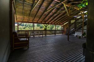 A balcony or terrace at Pension Casa Medievala