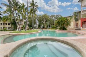 Piscina a Amphora Laleuca Apartments Palm Cove o a prop