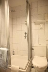 A bathroom at RTB-Hotel - Sportschule