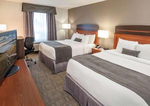 Una cama o camas en una habitación de Best Western Plus Moncton