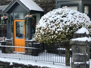 Holly Lodge Guest House with FREE off site health club during the winter