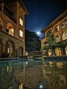 Swimming pool sa o malapit sa Corto del Mar Hotel