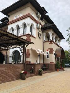 Gedung tempat guest house berlokasi