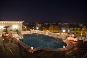 A piscina localizada em Palace Hotel Wellness & SPA ou nos arredores