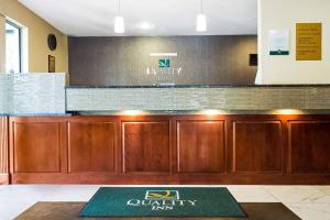 Certificat, premi, rètol o un altre document de Quality Inn Monee I-57