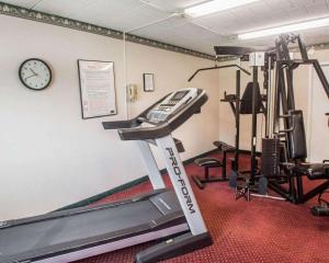 Posilňovňa alebo fitness centrum v ubytovaní Econo Lodge Inn & Suites Shamokin Dam - Selinsgrove