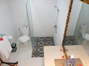 Phòng tắm tại Palm Bamboo Hotel