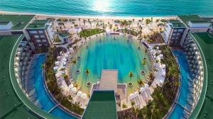 สระว่ายน้ำที่อยู่ใกล้ ๆ หรือใน Haven Riviera Cancun - All Inclusive - Adults Only