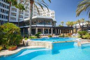 Bazen u objektu Corallium Dunamar by Lopesan Hotels - Adults Only ili u blizini