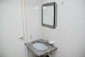 Un baño de Hotel Lumem Taguatinga Sul