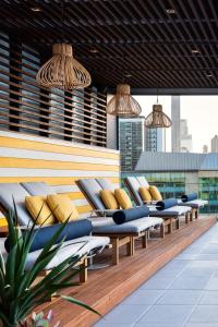 Uma área de estar em Ovolo The Valley Brisbane