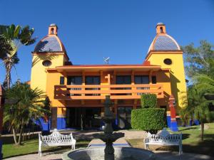 สวนหย่อมนอก Canadian Resort Vallarta