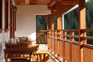 A balcony or terrace at Hotel Mursal