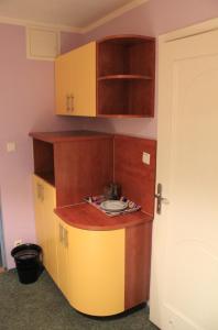 Una cocina o kitchenette en Adeo Hostel