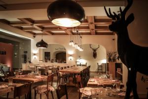 Restoran atau tempat lain untuk makan di Hotel Seehof-Arosa