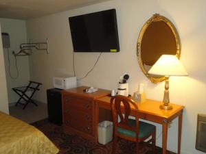 Americas Best Value Inn Santa Rosa, New Mexico 객실 침대