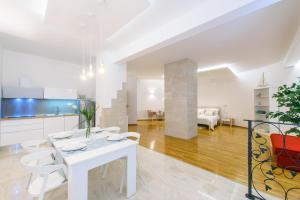 Gallery image of Deluxe Beach Apartments Renata in Split