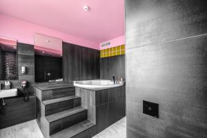 Galeri foto sky DEEP jacuzzi 30 FLOOR di Klaipeda